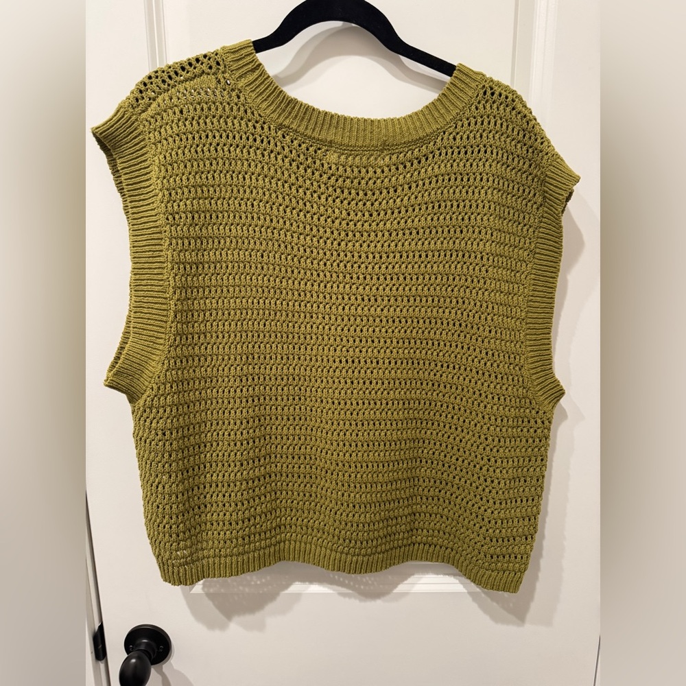 Carly Jean Los Angeles Green Knit Top - Picture 2 of 4